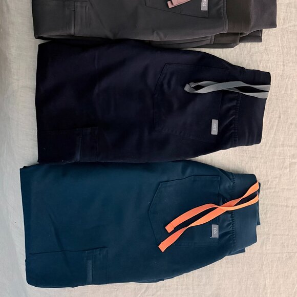 Figs Zamora Jogger Scrub Pants - Picture 2 of 2